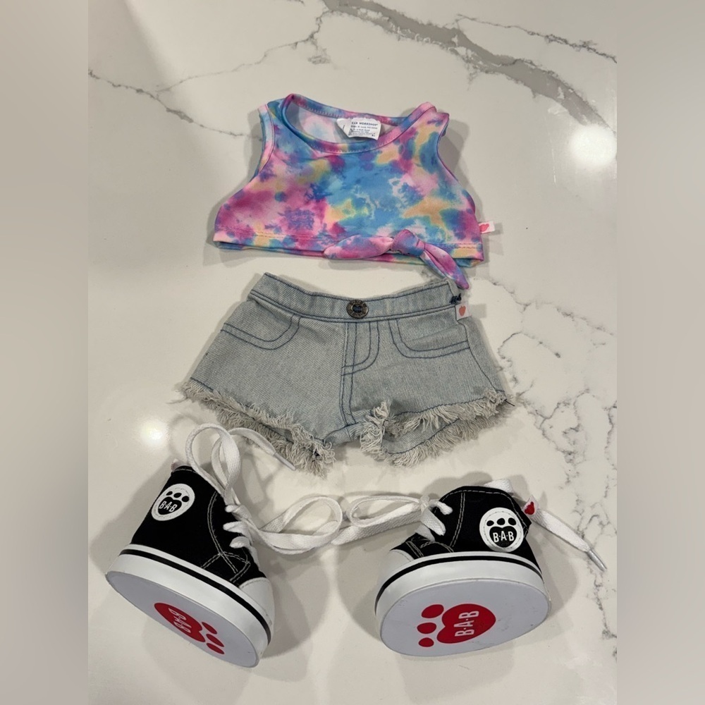 Build-A-Bear Colorful Tie-Dye Crop Top and Denim Shorts and sneaker outfit!